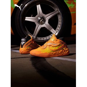 PUMA篮球鞋